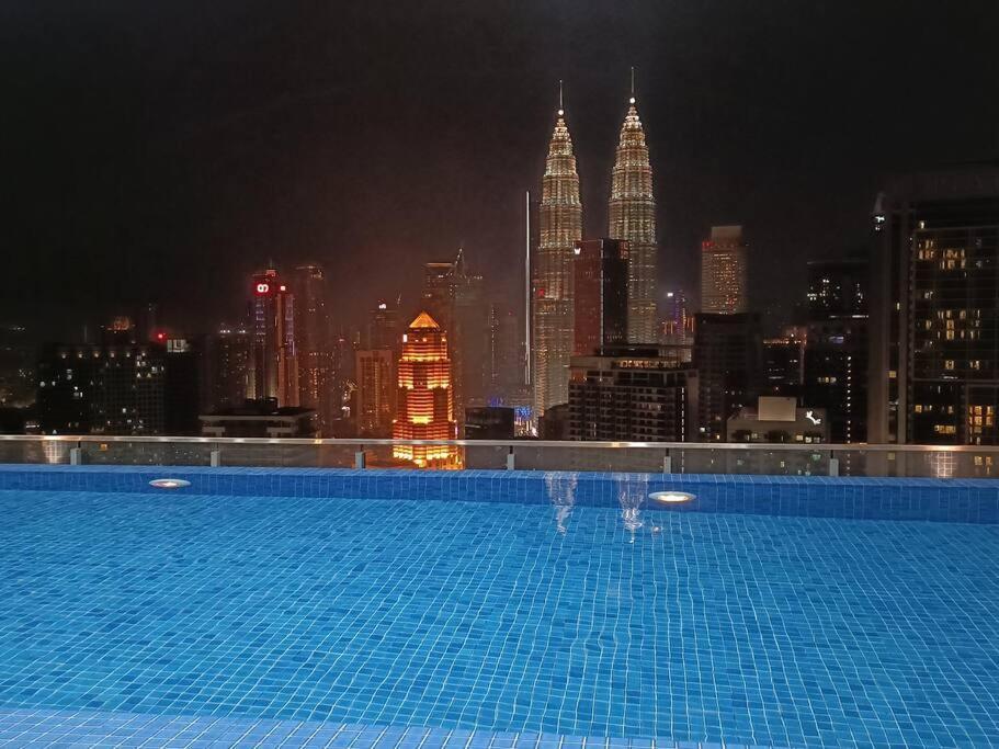 Cl 31b Modern Infinity Pool Klcc View Pangsapuri *